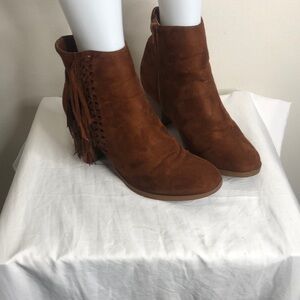 Maurice’s brand suede native style chunky heel booties size 7